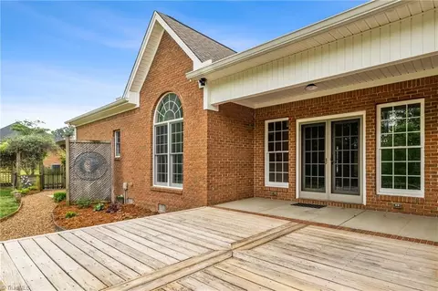 2220 Plainview Dr, High Point, NC 27265 photo 29