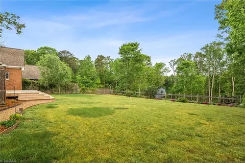 2220 Plainview Dr, High Point, NC 27265 photo 30
