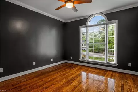 2220 Plainview Dr, High Point, NC 27265 photo 21