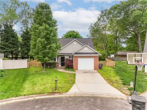 3500 Scotland Ridge Ct, Winston Salem, NC 27107