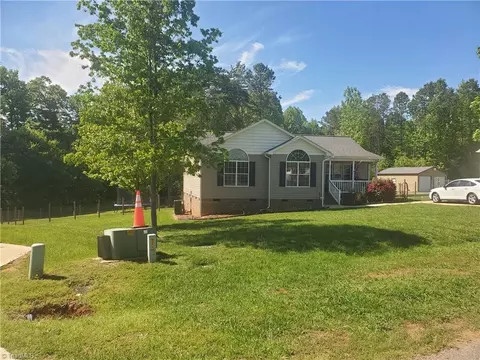 695 Logan Ln, Liberty, NC 27298