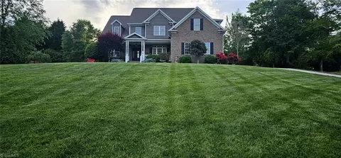 5216 Overlea Dr, Greensboro, NC 27407