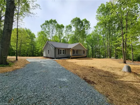 2571 Low Bridge Rd, Liberty, NC 27298