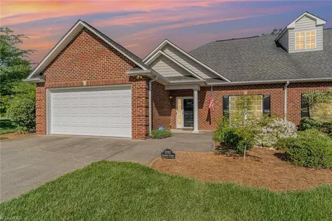 2093 Salisbury Sq, Winston Salem, NC 27127