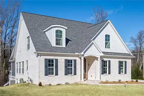 1505 Audubon Village Dr, Winston Salem, NC 27106