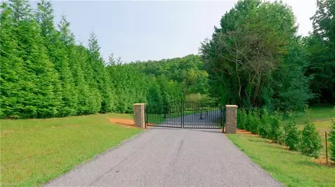 7 8 Mountain View Rd, King, NC 27021 photo 18