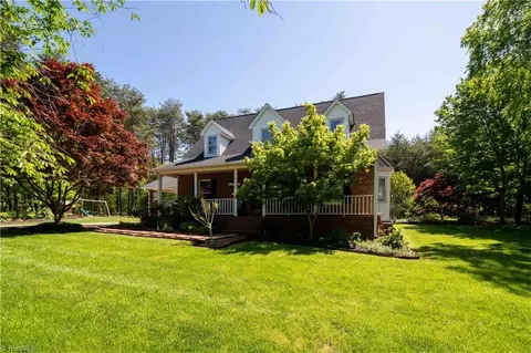 1033 Orchard St, King, NC 27021 photo 2
