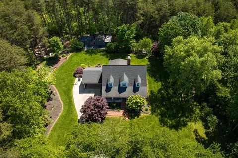 1033 Orchard St, King, NC 27021 photo 23