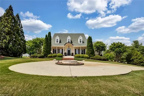 4449 Kendale Rd, High Point, NC 27265