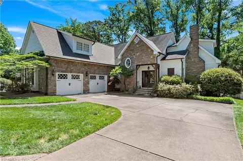 3460 Scarsborough Dr, Winston Salem, NC 27104
