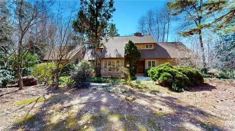 5205 Saddle Brook Rd, Oak Ridge, NC 27310