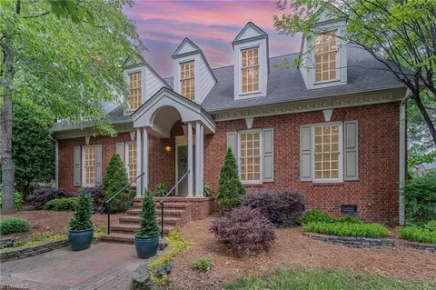 515 N Daybreak Sq, Greensboro, NC 27455