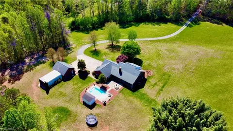 4141 Parks Rd, Lexington, NC 27292
