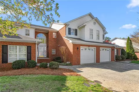 7504 Riverside Ct, Clemmons, NC 27012
