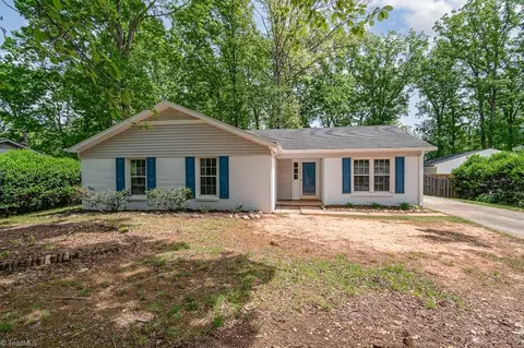4707 Cricklewood Dr, Greensboro, NC 27407
