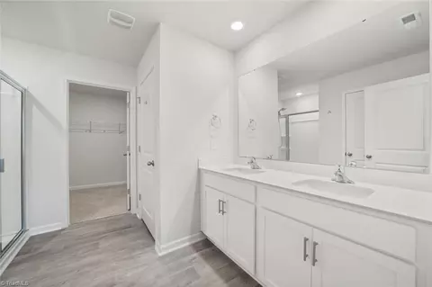 Entry Way - 140 Nova Ln, King, NC 27021 photo 6 of 7