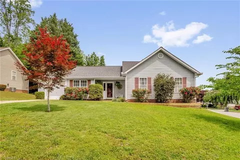 601 Blythewood Ct, Greensboro, NC 27455