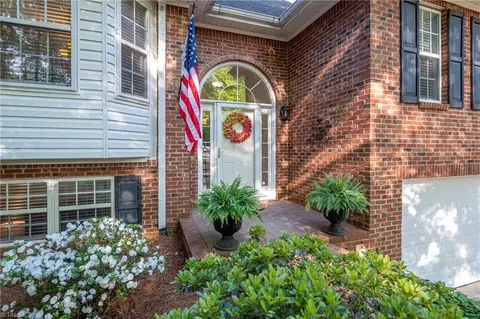 140 Savannah Ct, Advance, NC 27006 photo 2