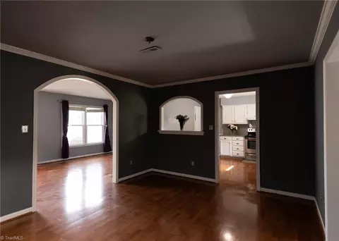 Living - 3607 Stonehurst Pl, High Point, NC 27265 photo 3 of 6