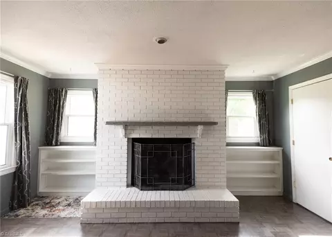 Living - 3607 Stonehurst Pl, High Point, NC 27265 photo 6 of 6