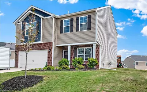 271 Rhett Ave, Lexington, NC 27295