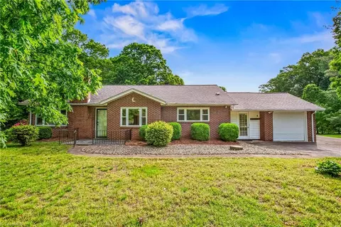 2804 Us Highway 21, Hamptonville, NC 27020