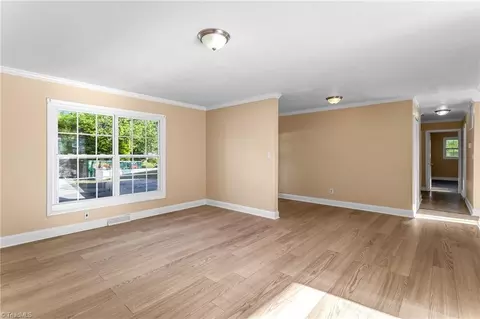 Living - 3227 Loftyview Dr, High Point, NC 27260 photo 2 of 10