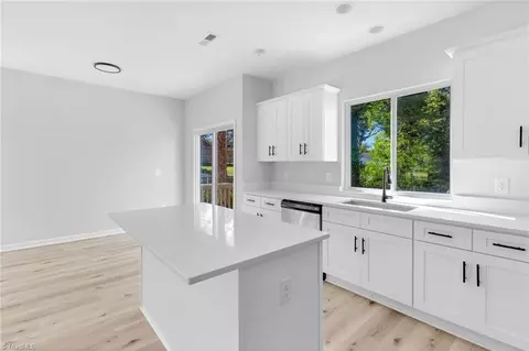715 Idol St, High Point, NC 27262 photo 13