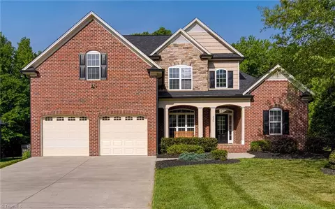 229 Windsong Dr, Clemmons, NC 27012