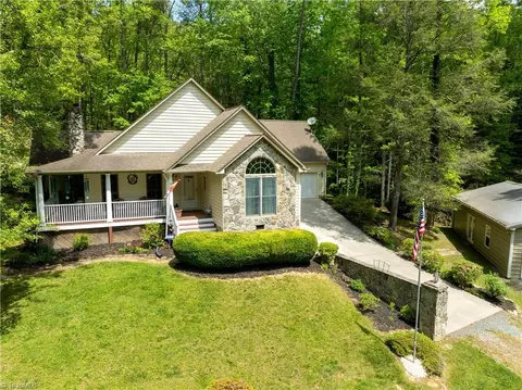 316 Twin Creeks Dr, Hays, NC 28635