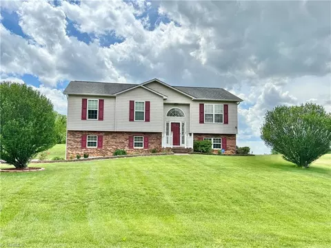 155 Page Farm Rd, Mount Airy, NC 27030