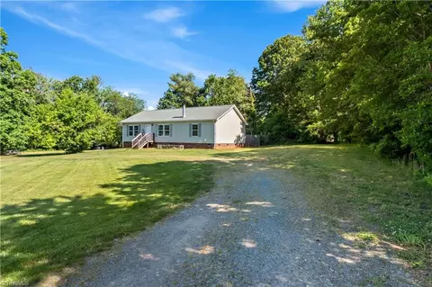 122 Kiser Rd, King, NC 27021 photo 3