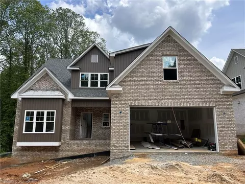 557 Alpine Rd, Winston Salem, NC 27104