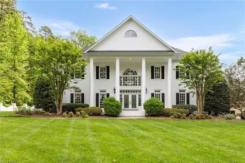 3903 Dover Park Rd, Greensboro, NC 27407