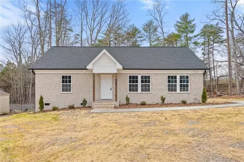 2314 Kings Ct, Madison, NC 27025