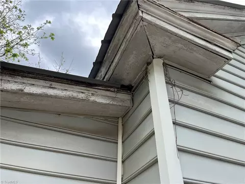 Exterior - 452 Daniel St, Denton, NC 27239 photo 14 of 20