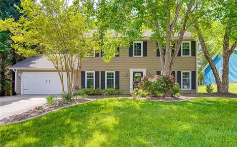 1910 Kildare Woods Dr, Greensboro, NC 27407