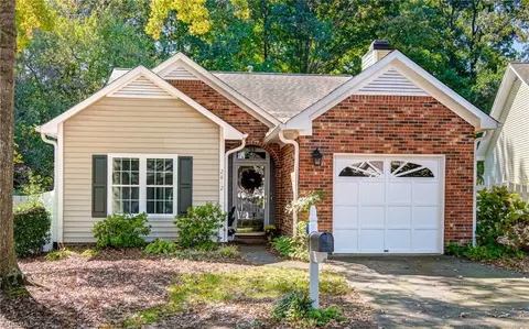 2812 Wynfield Crossing Ln, Winston Salem, NC 27103