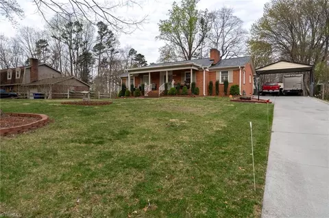 2560 Beechmont St, Winston Salem, NC 27101