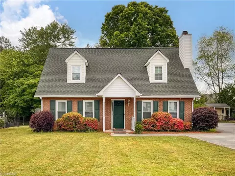 2065 Ardmore Village Ln, Winston Salem, NC 27127