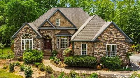 196 Mossdale Rd, Stoneville, NC 27048