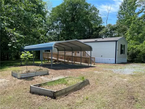 4743 Randleman Rd, Greensboro, NC 27406