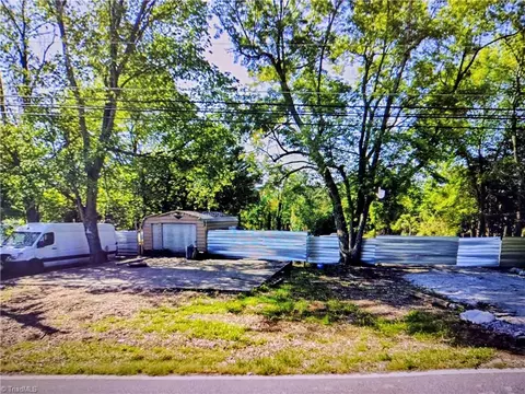 6825 Kennedy Rd, Trinity, NC 27370