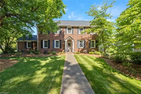 414 State St S, Lexington, NC 27292