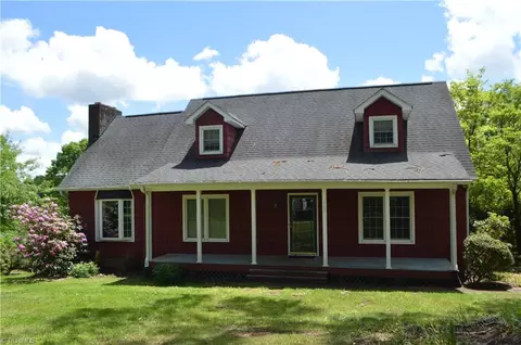 117 Ridgecrest Dr, Mount Airy, NC 27030