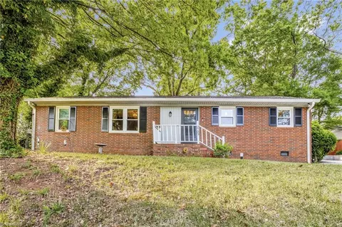 2703 Cornwallis Dr W, Greensboro, NC 27408