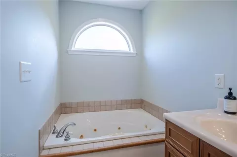 Bath - 2021 Covington Rd, King, NC 27021 photo 2 of 4