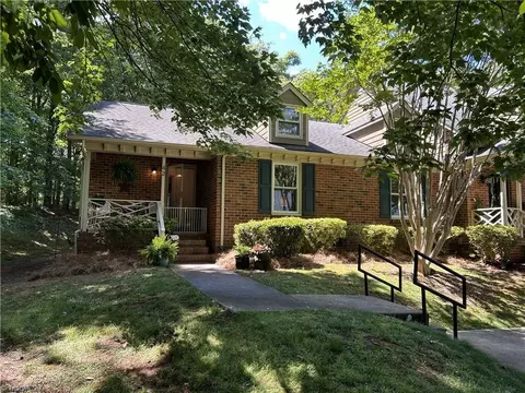 42 Milpond Ln, Greensboro, NC 27455