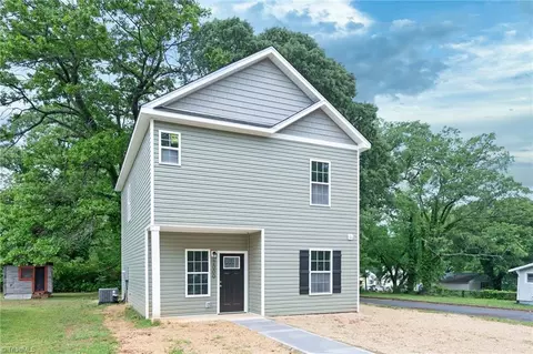 2000 Bertha St, Winston Salem, NC 27107