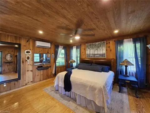 Bedroom - 290 Jonathan Dr, Lowgap, NC 27024 photo 3 of 5